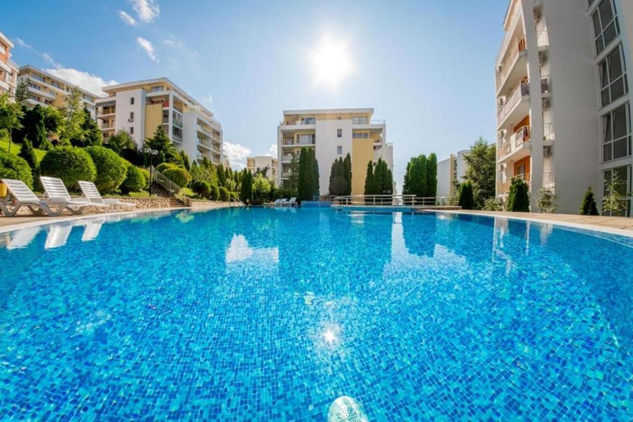Fort Noks - Menada Apartments Sveti Vlas Exteriör bild