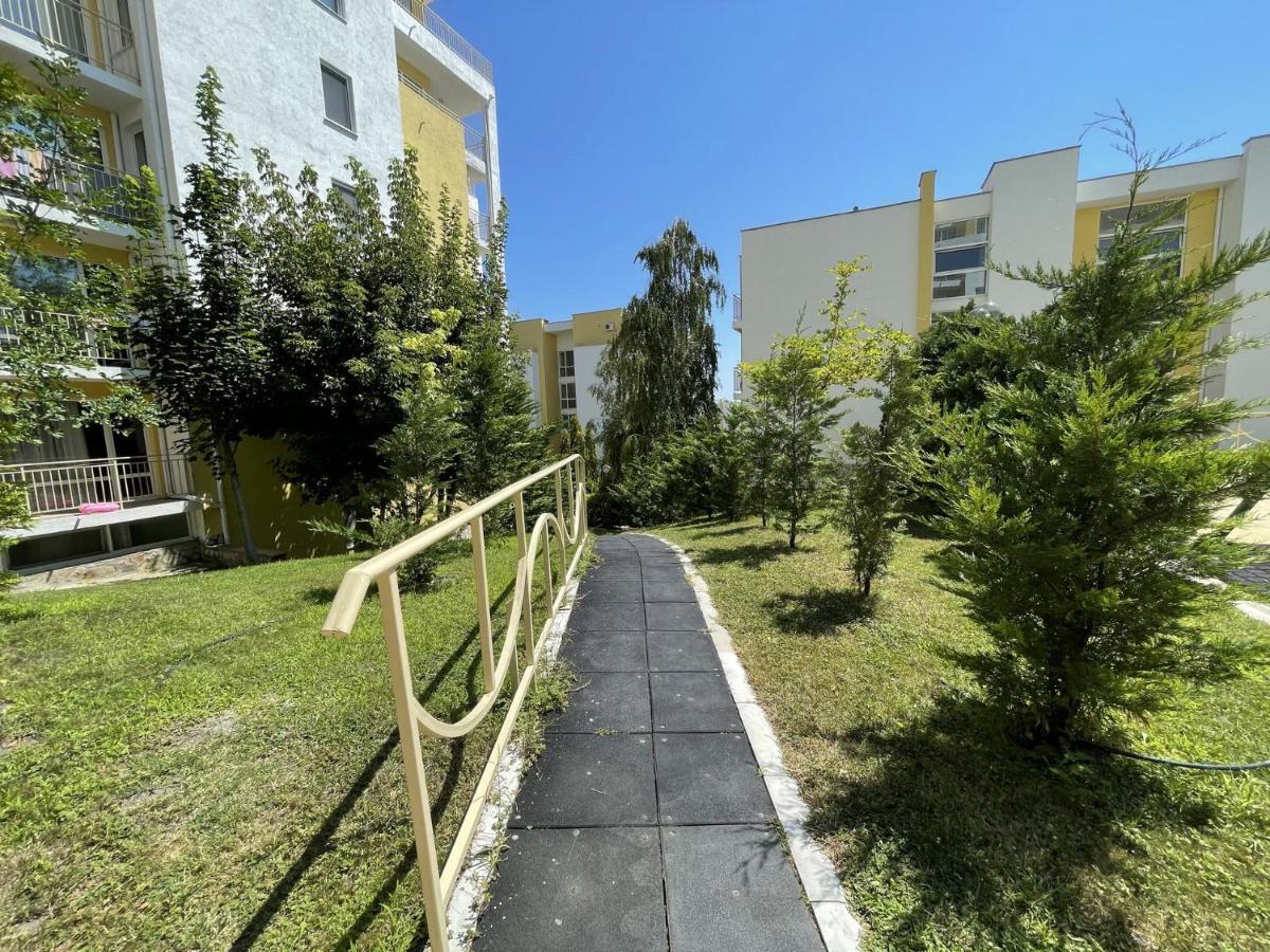 Fort Noks - Menada Apartments Sveti Vlas Exteriör bild