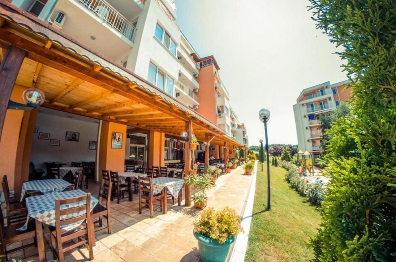 Fort Noks - Menada Apartments Sveti Vlas Exteriör bild