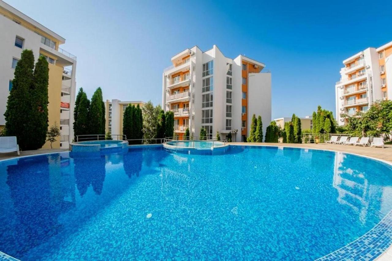 Fort Noks - Menada Apartments Sveti Vlas Exteriör bild