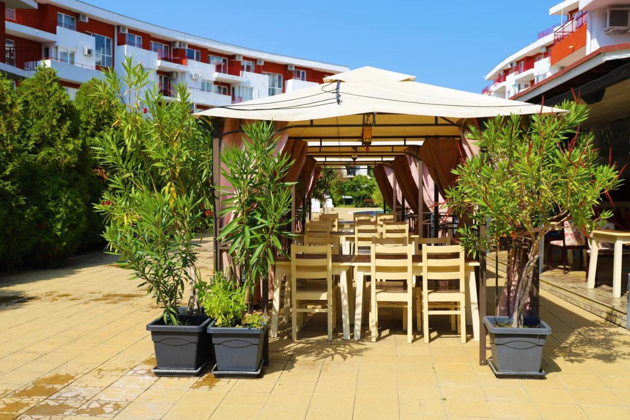 Fort Noks - Menada Apartments Sveti Vlas Exteriör bild