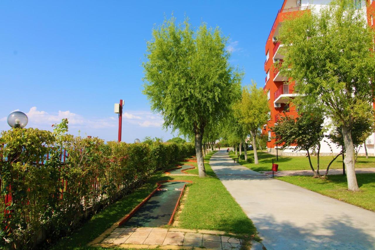 Fort Noks - Menada Apartments Sveti Vlas Exteriör bild