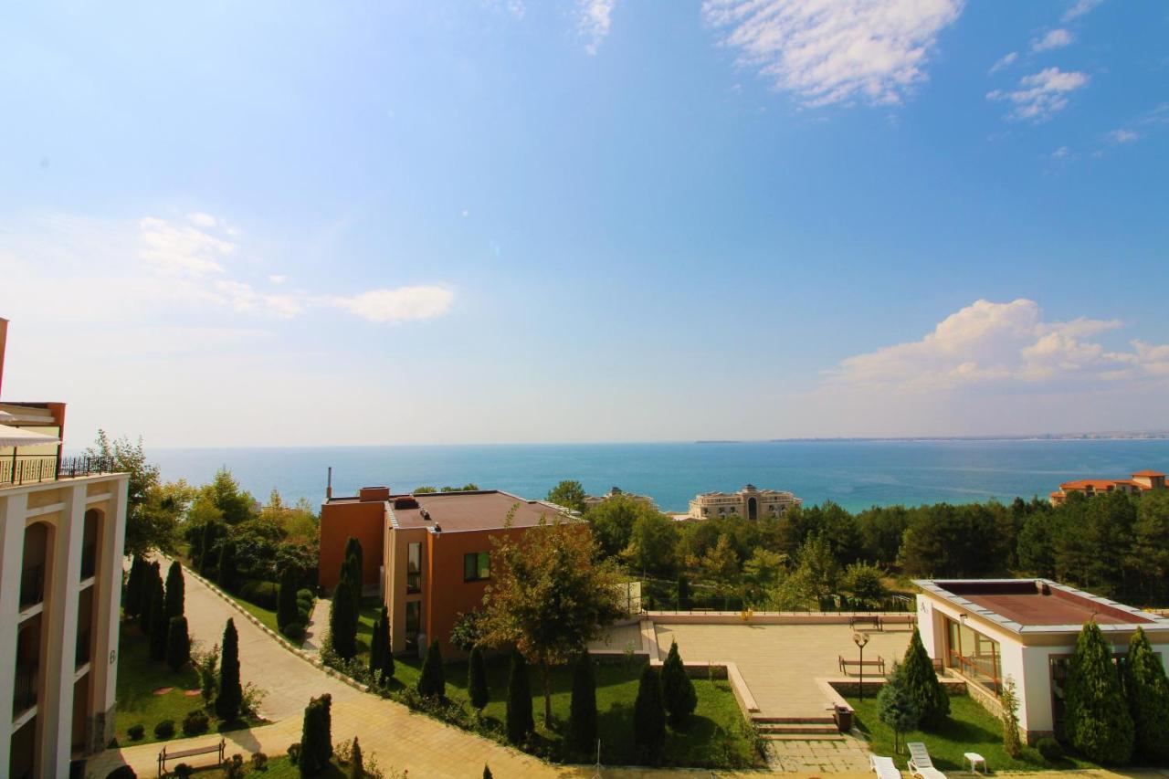 Fort Noks - Menada Apartments Sveti Vlas Exteriör bild