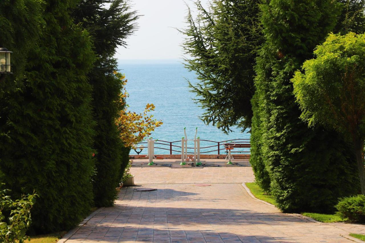 Fort Noks - Menada Apartments Sveti Vlas Exteriör bild