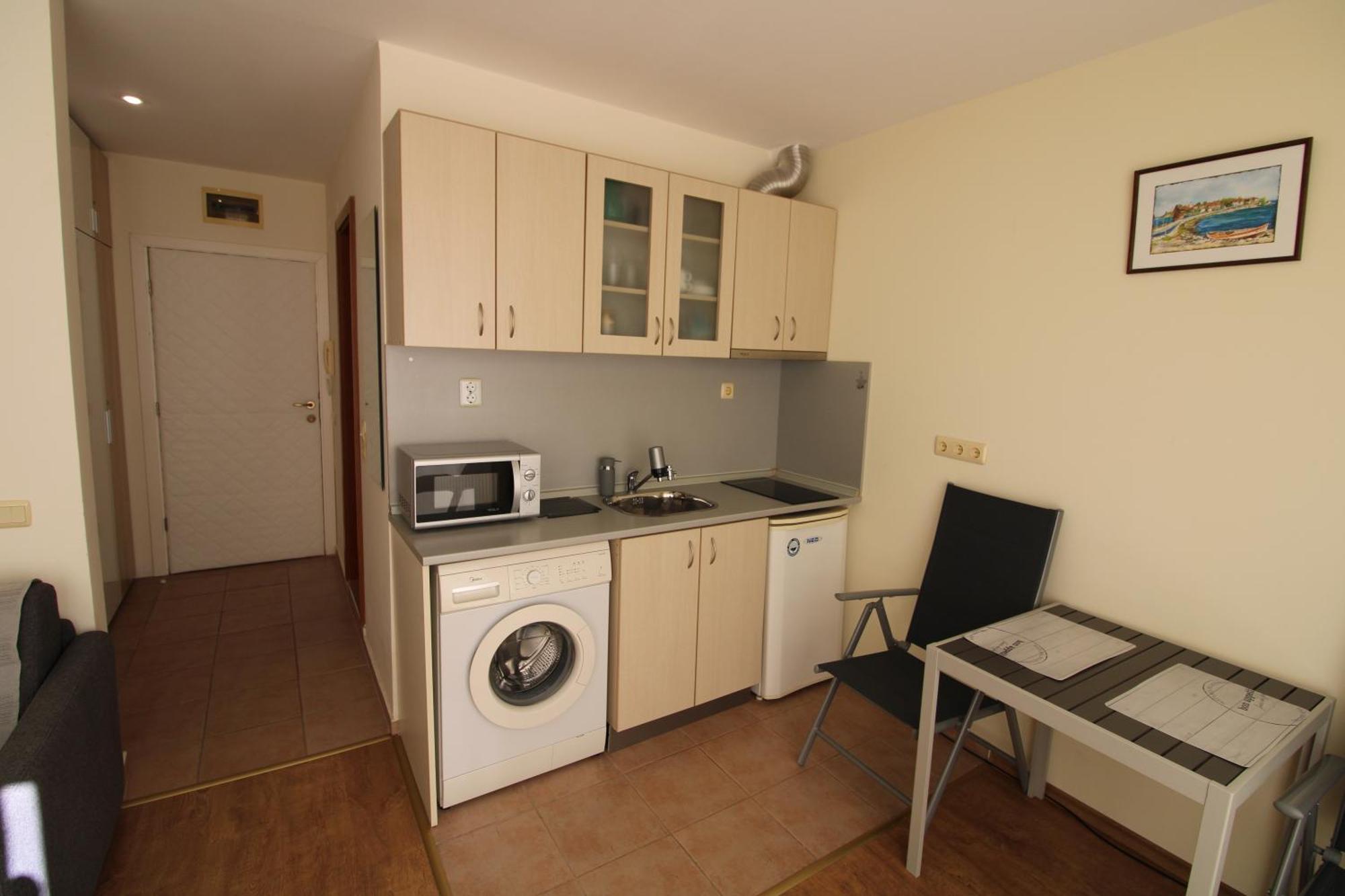Fort Noks - Menada Apartments Sveti Vlas Rum bild
